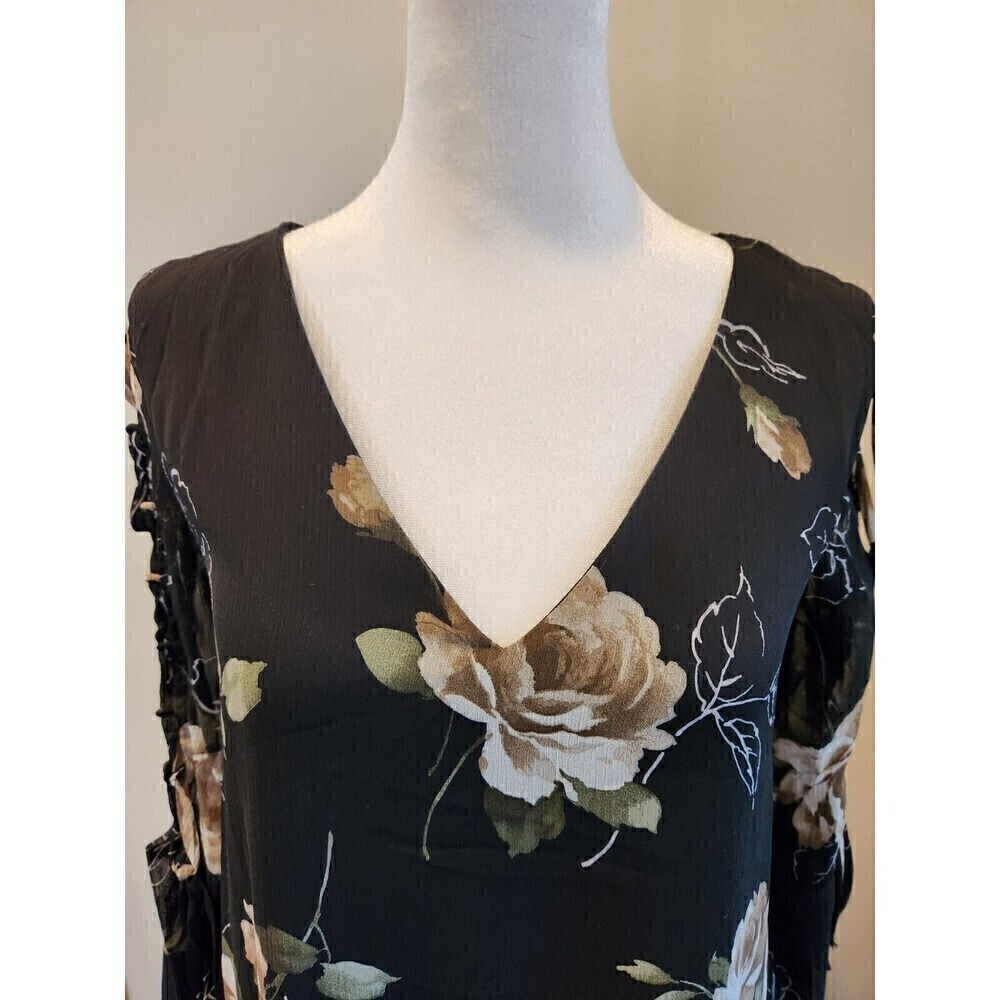 Lulus Woman's Black floral long cut out sleeve Dress Size XS Dark floral witchy - Picture 2 of 5
